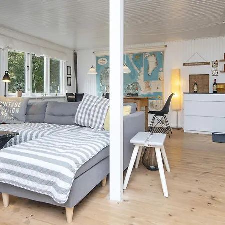 5 Person In Thyholm-by Traum Thyholm